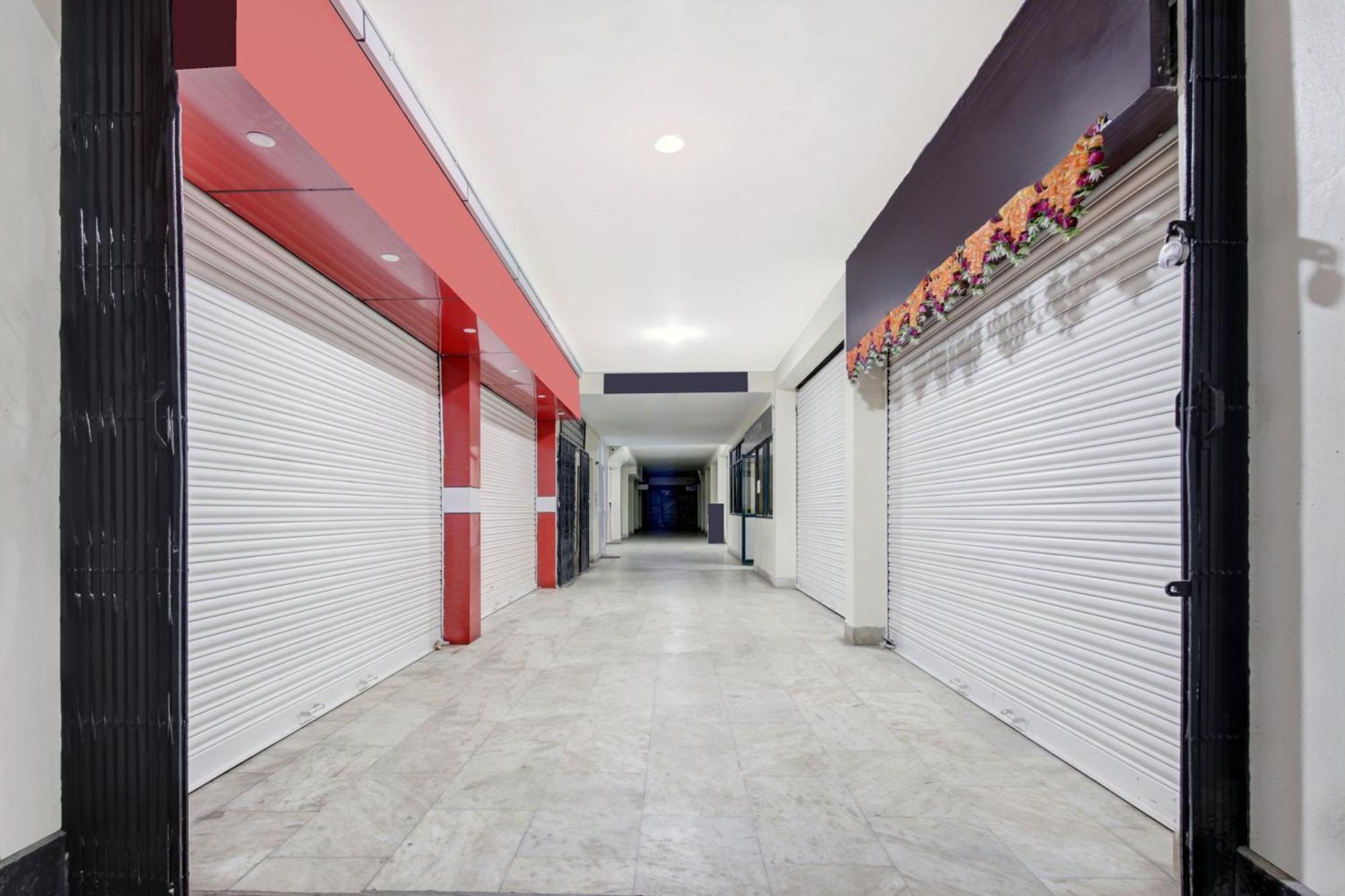 Super Collection O Virajpet City Centre Formerly The Fort Mercara Exterior photo