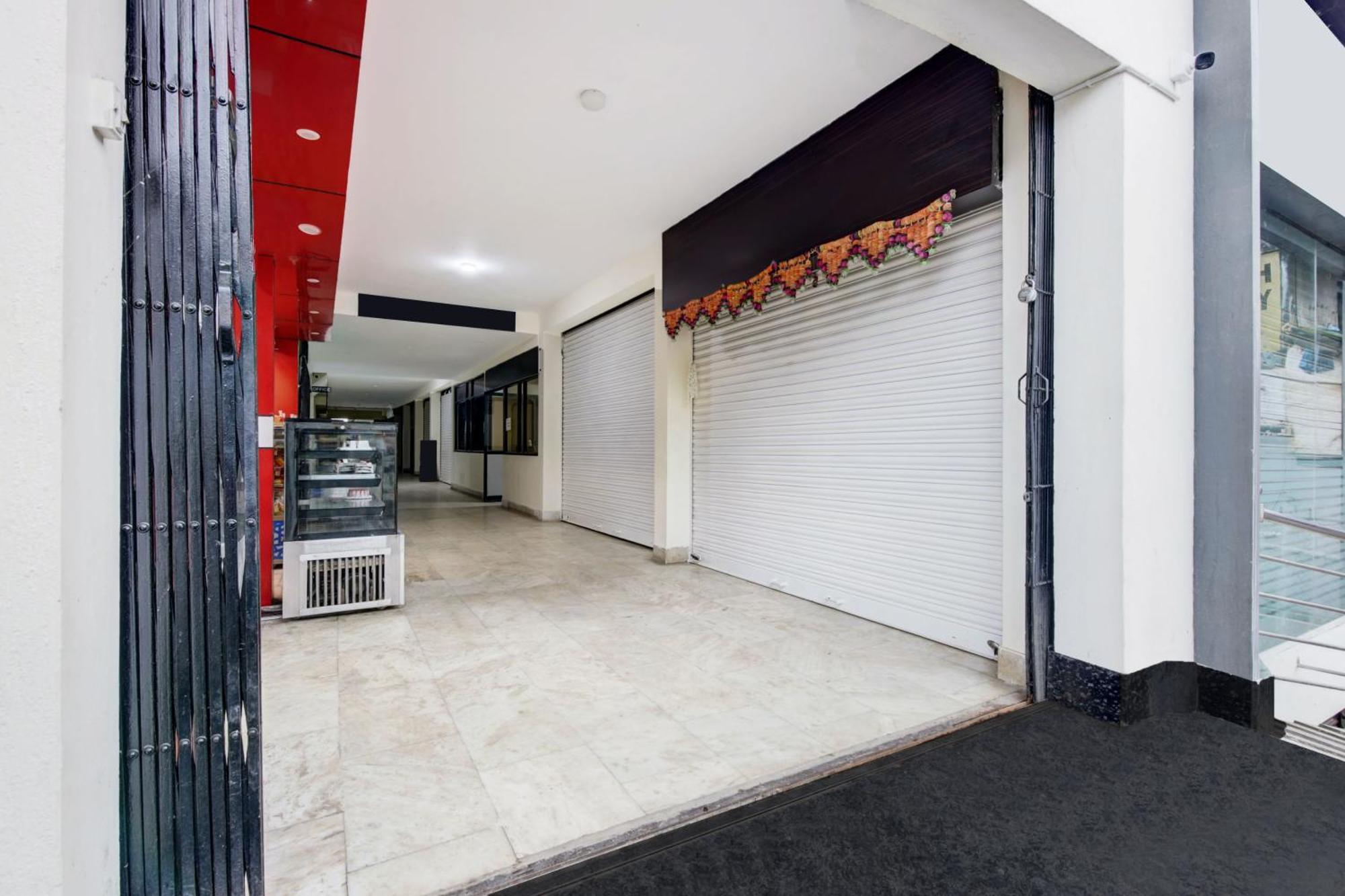 Super Collection O Virajpet City Centre Formerly The Fort Mercara Exterior photo