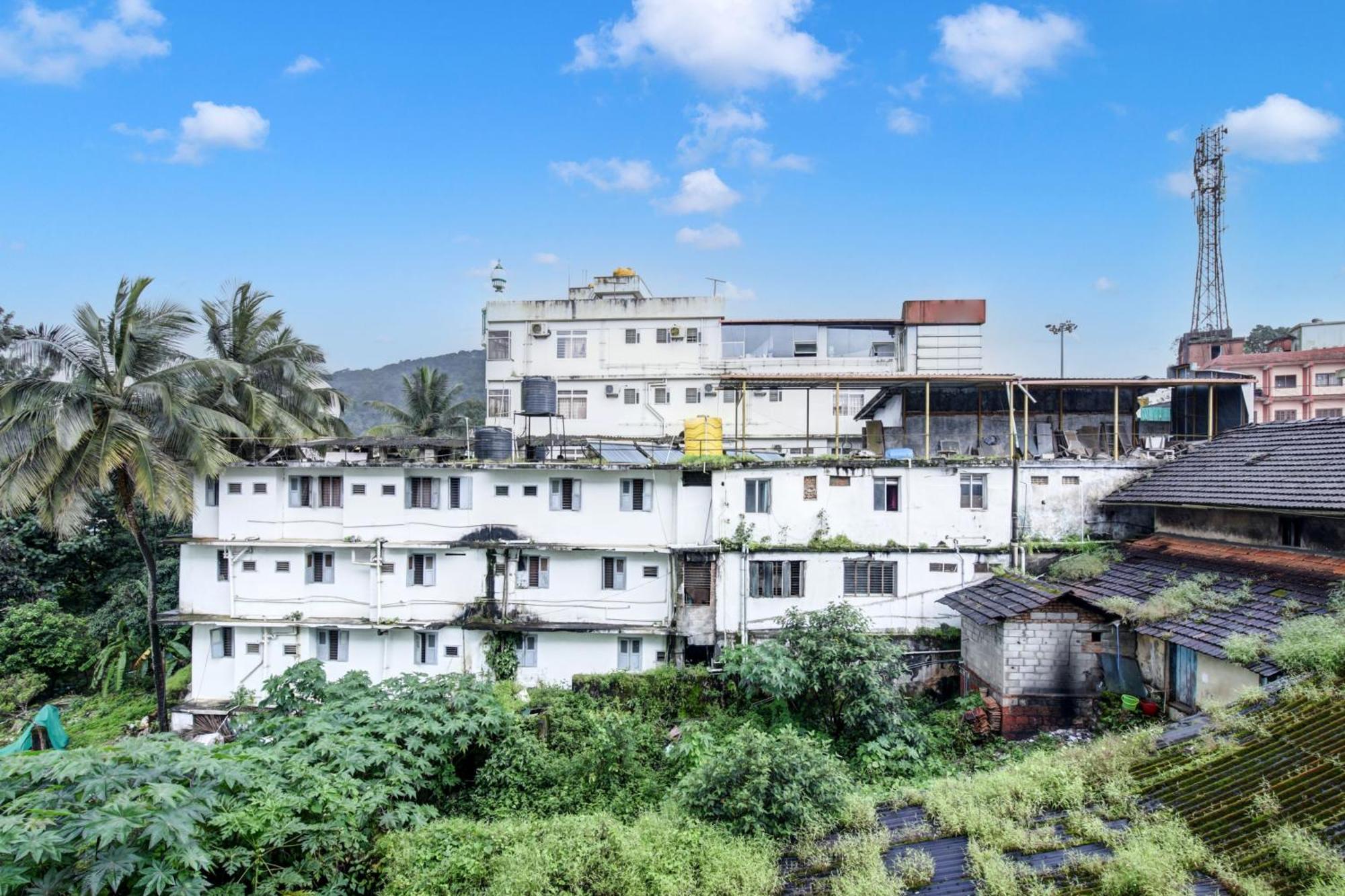 Super Collection O Virajpet City Centre Formerly The Fort Mercara Exterior photo
